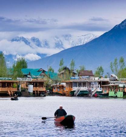 Kashmir Private Tour by Car and Driver