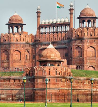 Red Fort / Lal Qila Delhi (Entry Fee, Timings, History, Built by, Images & Location)