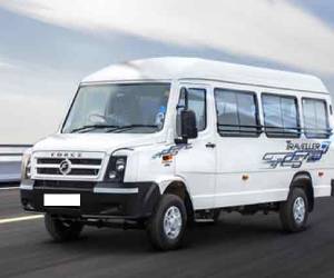 Tempo Traveller for Golden Triangle Tour