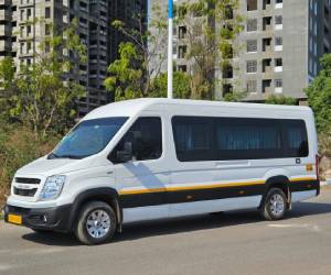 Jaipur to Ranthambore by Force Urbania