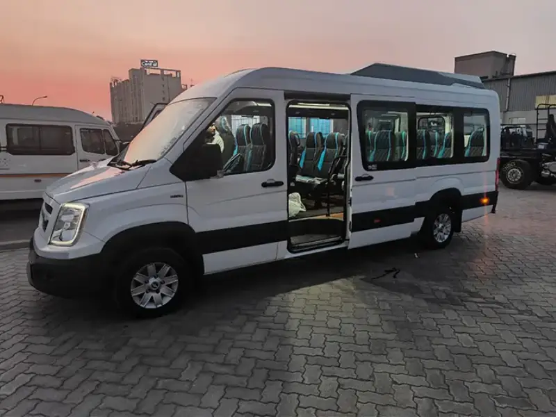Jaipur to Jim Corbett by Force Urbania