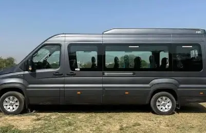 Jaipur to Jim Corbett by Force Urbania
