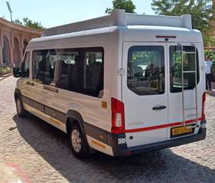 Tempo traveller in Khatu Salasar