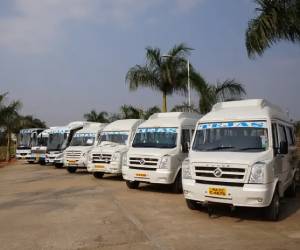 18 Seater Tempo Traveller Hire
