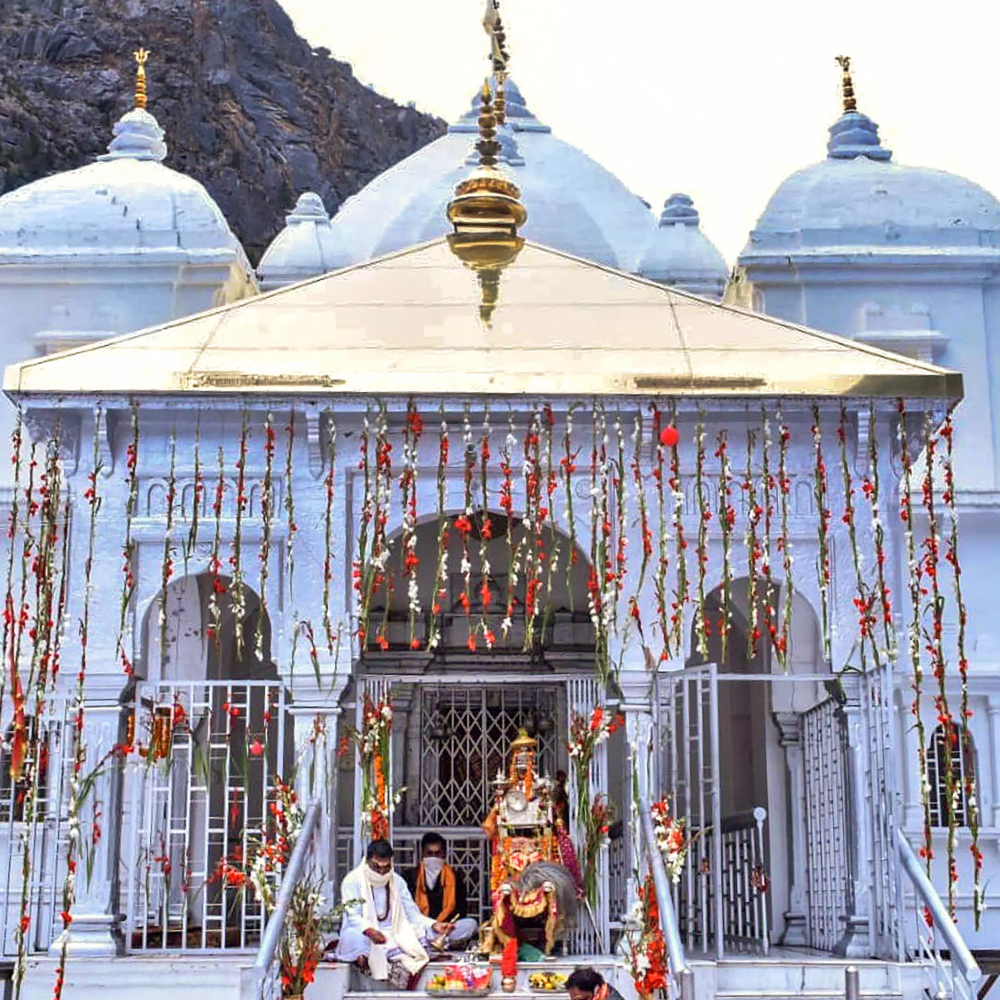 https___www.thepinkcityholidays.com_char-dham-yatra-tour-by-tempo-traveller_